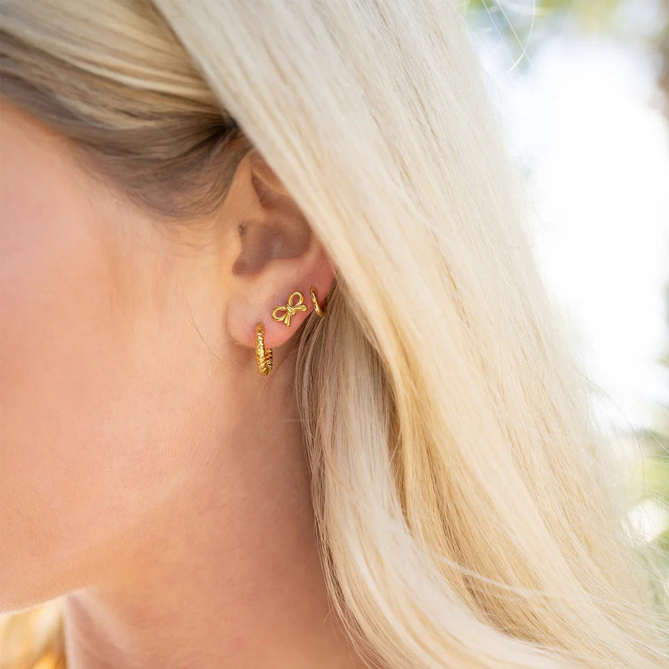 Bow Stud
